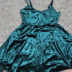 Hot Topic Green Velvet Dress
